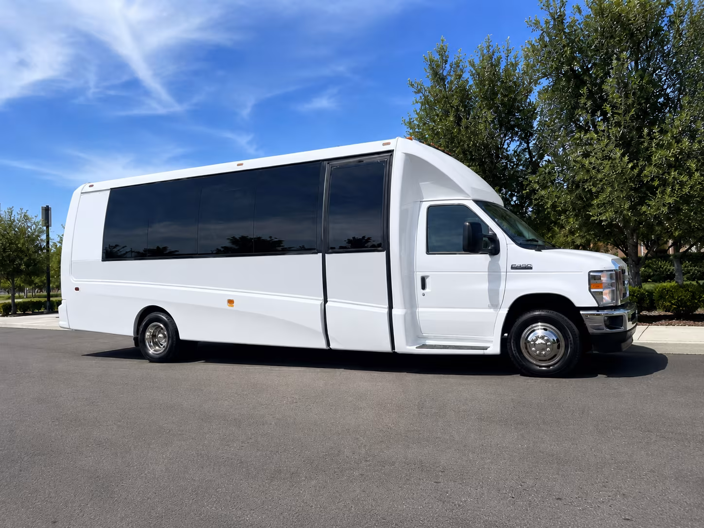 charter buses for corporate events at texas trust cu theatre at grand prairie and epic waters