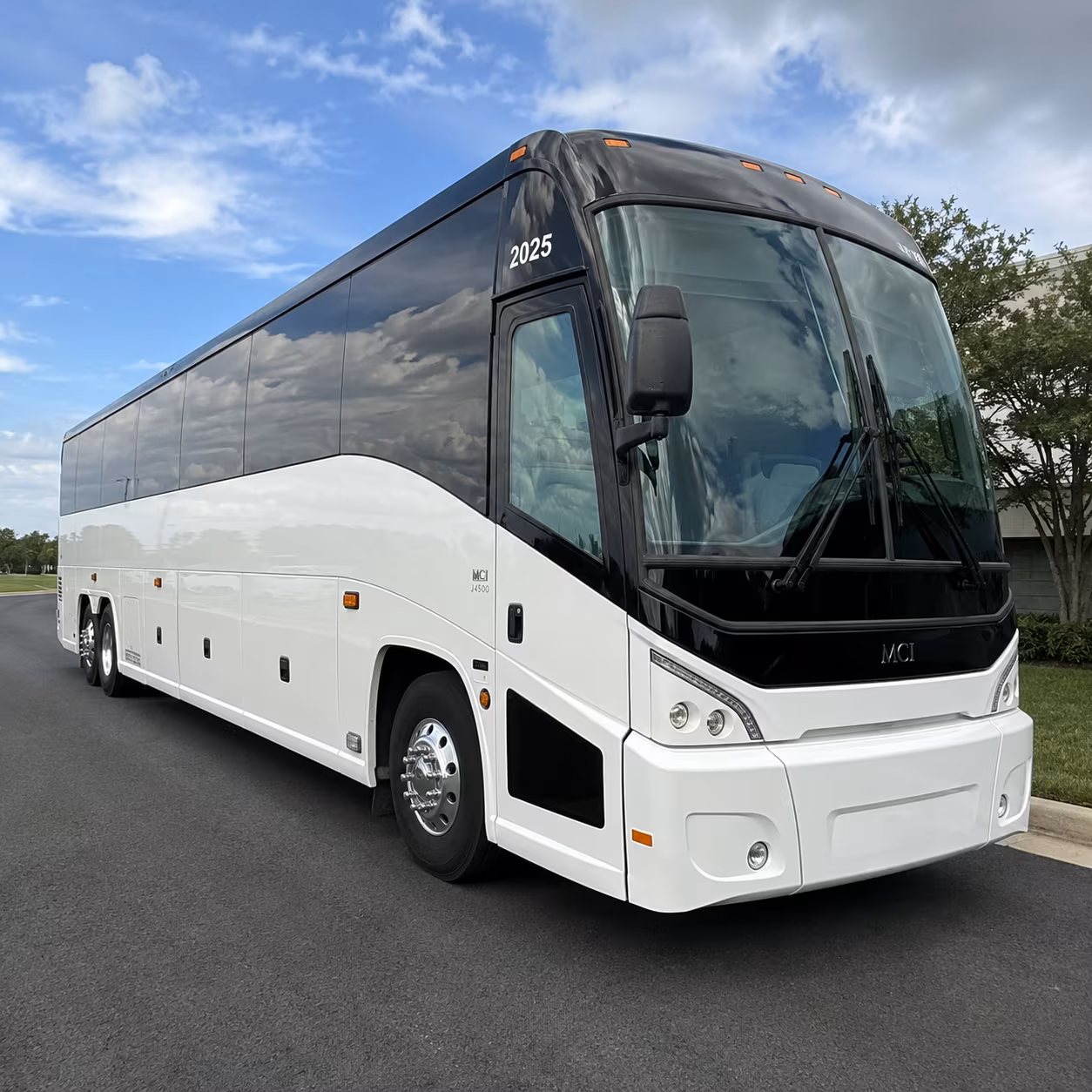 grand prairie charter bus rentals for shift workers and plant groups