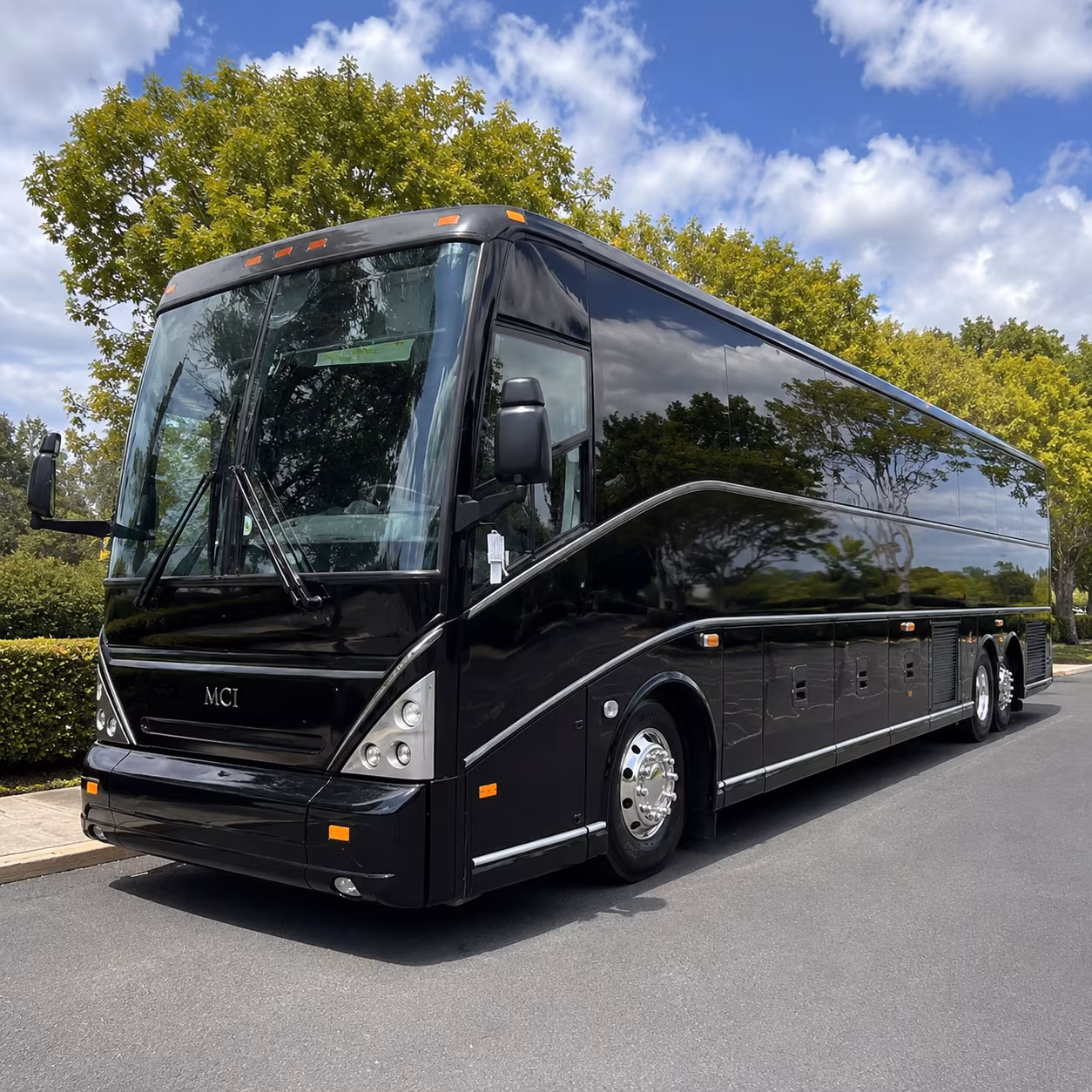 shuttle buses for grand prairie warehouse and distribution center teams